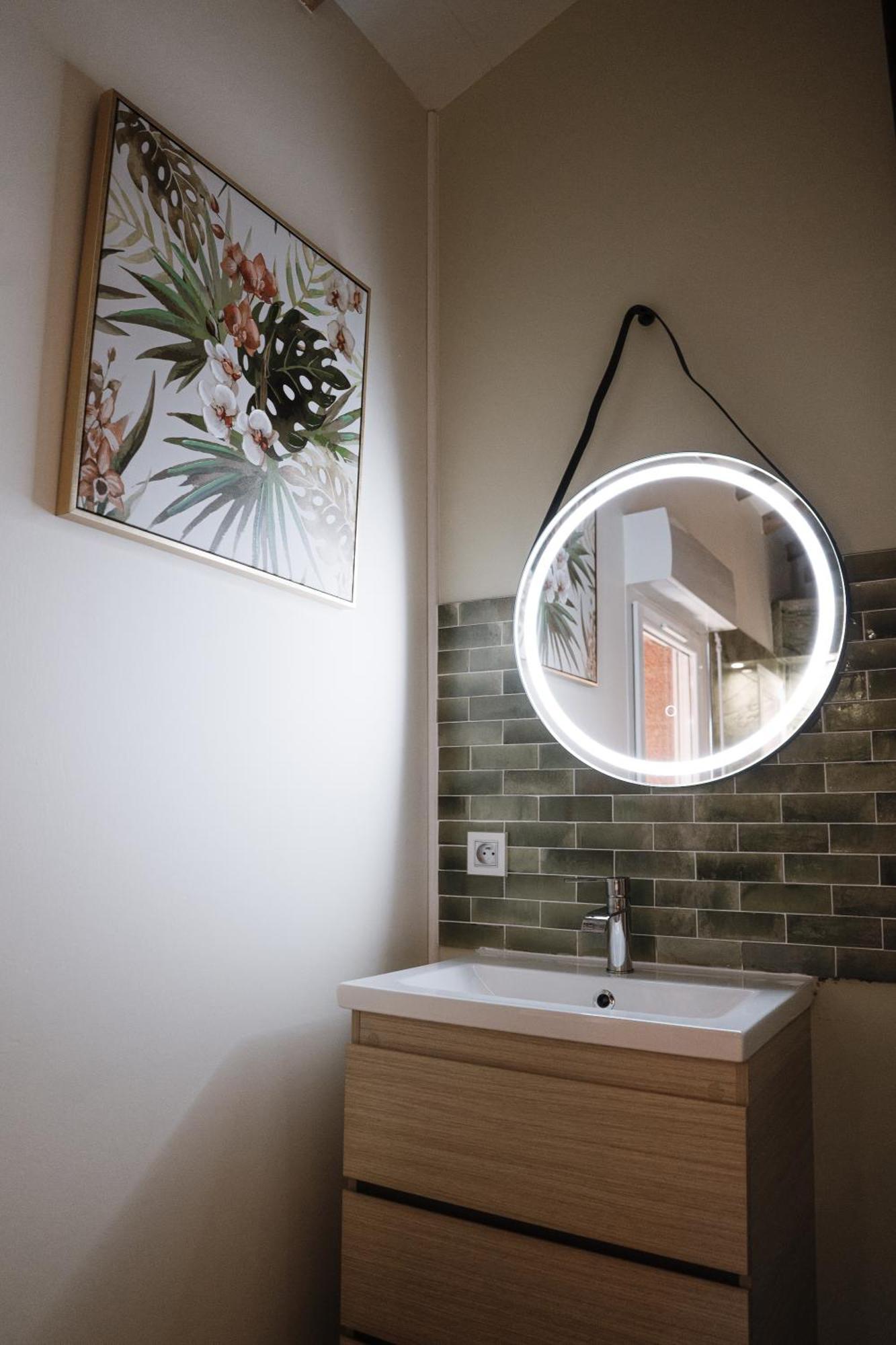Appart Hotel Le 8 La Suite & Spa - Parking Gratuit - Mâcon Esterno foto